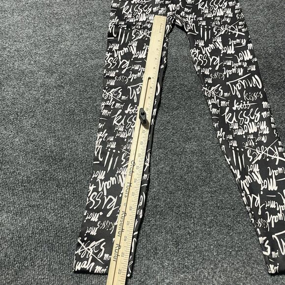 First Looks Leggings Womens S/M Black Kiss Script Print Seamless Skimmer Stretch - Picture 8 of 9